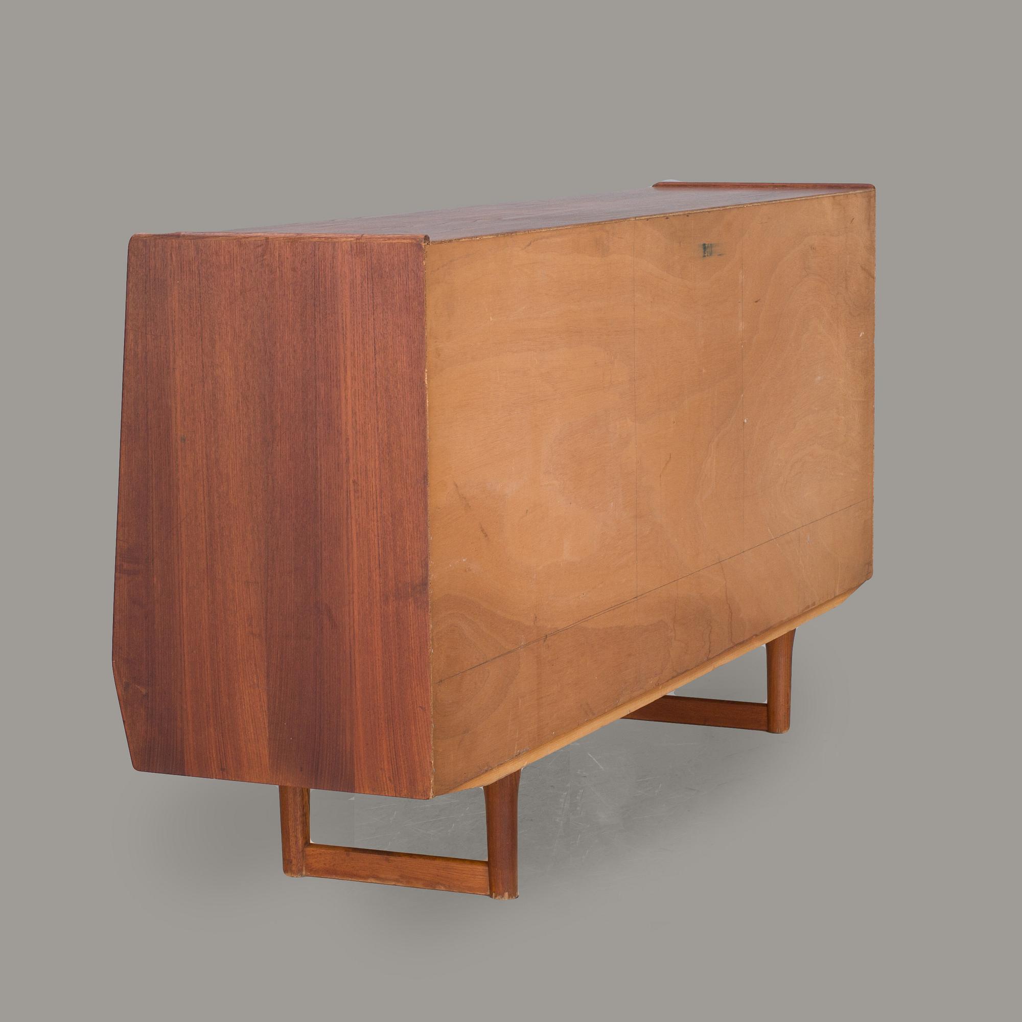 SIDEBOARD, teak, 1950-tal.