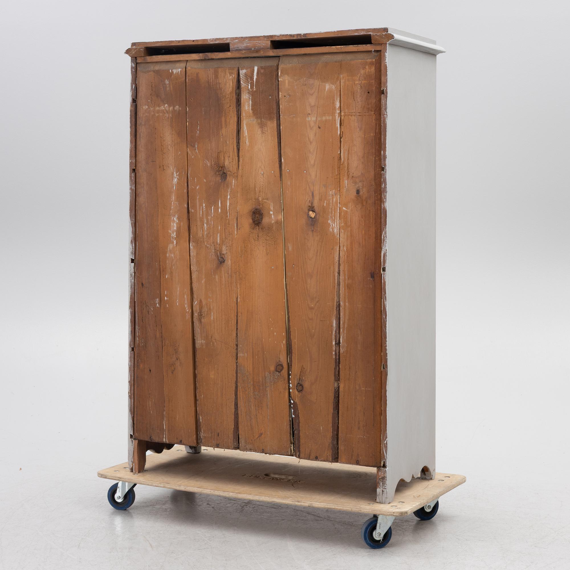 Cabinet, 19th century.