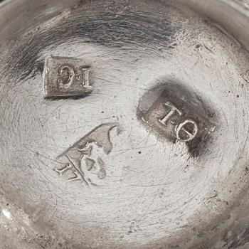 VODKAKOPPAR, 4 st, tre omärkta, Ryssland 1700-talets andra hälft.