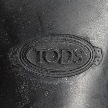 SKOR, Tod's.