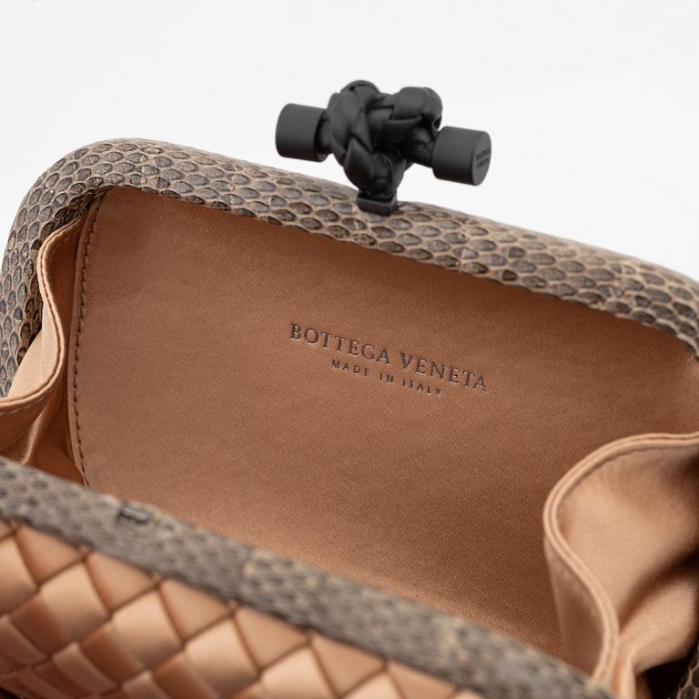 Bottega Veneta, 'Knot bag Poussin' clutch.