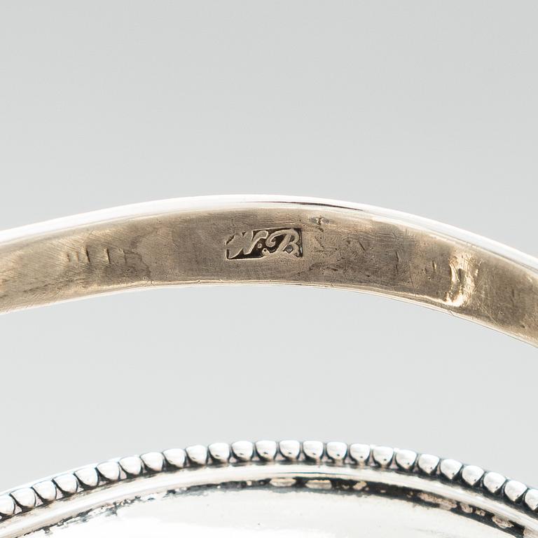 WILLIAM BOND, A late 18th-century footed silver bowl, mark of William Bond, Dublin 1791.