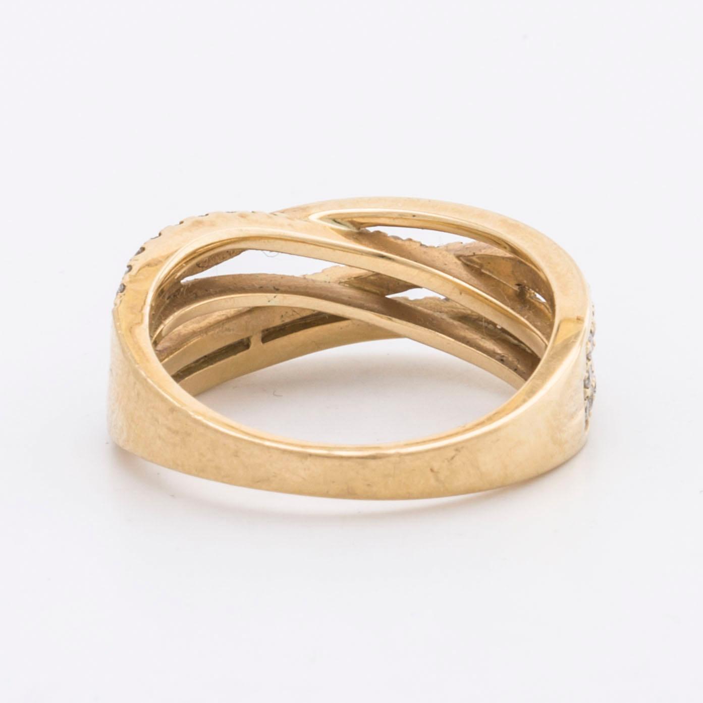 RING 18K guld m briljanter ca 0,40 ct totalt.