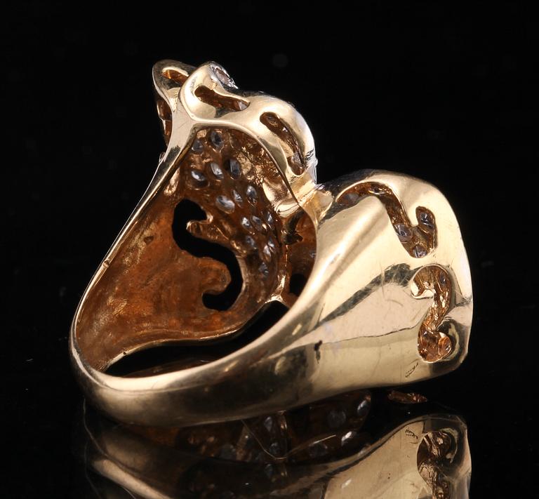 RING, 14k guld med vita stenar.