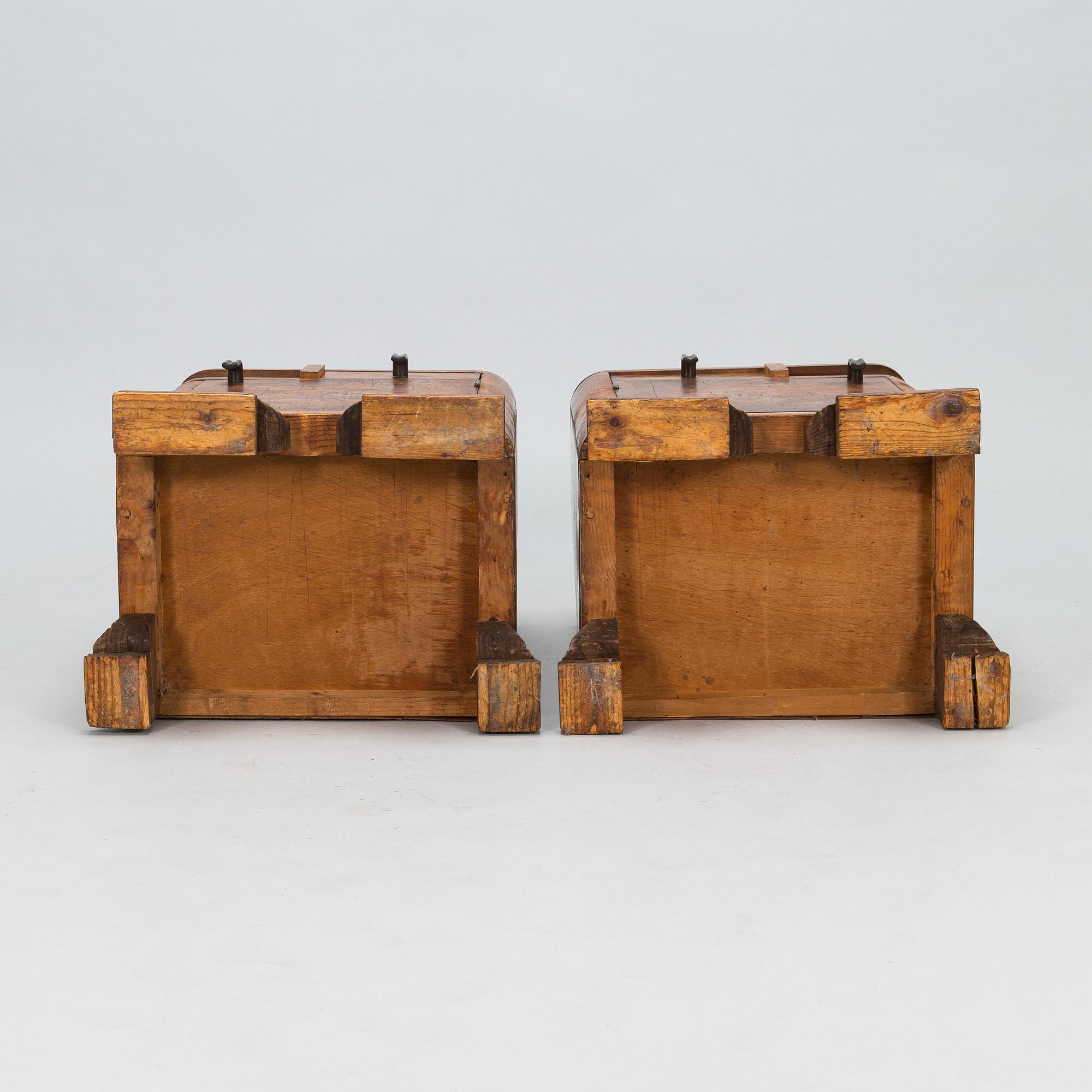 Nattduksbord, ett par, omkring 1930-tal.