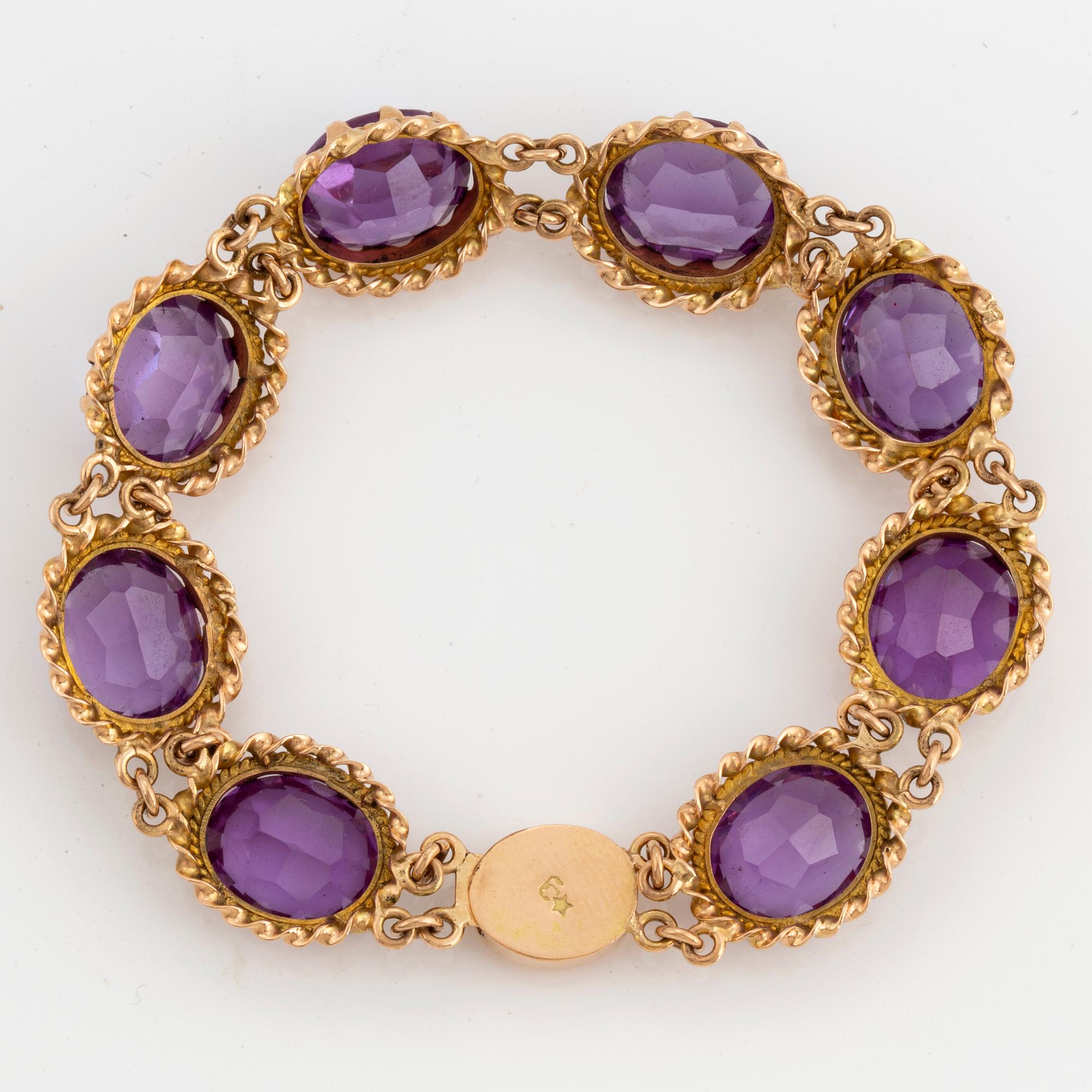 Synthetic colour change sapphire bracelet.