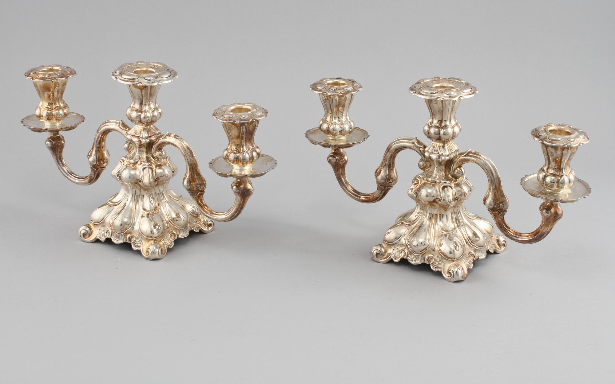 KANDELABRAR, ett par, silver, barockstil, svenska importstämplar, 1900-tal.