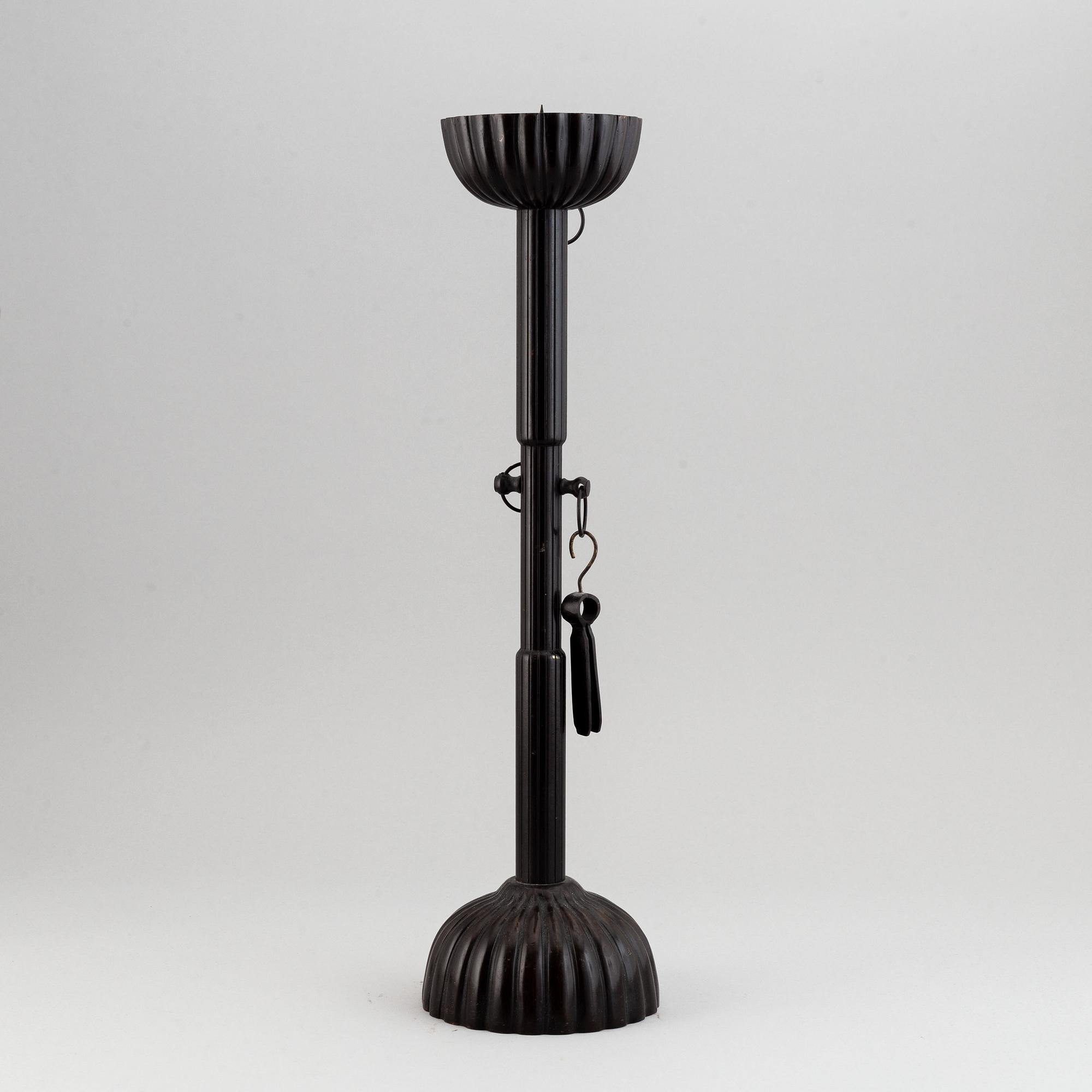 Ljushållare, brons. Japan, 1900-tal.