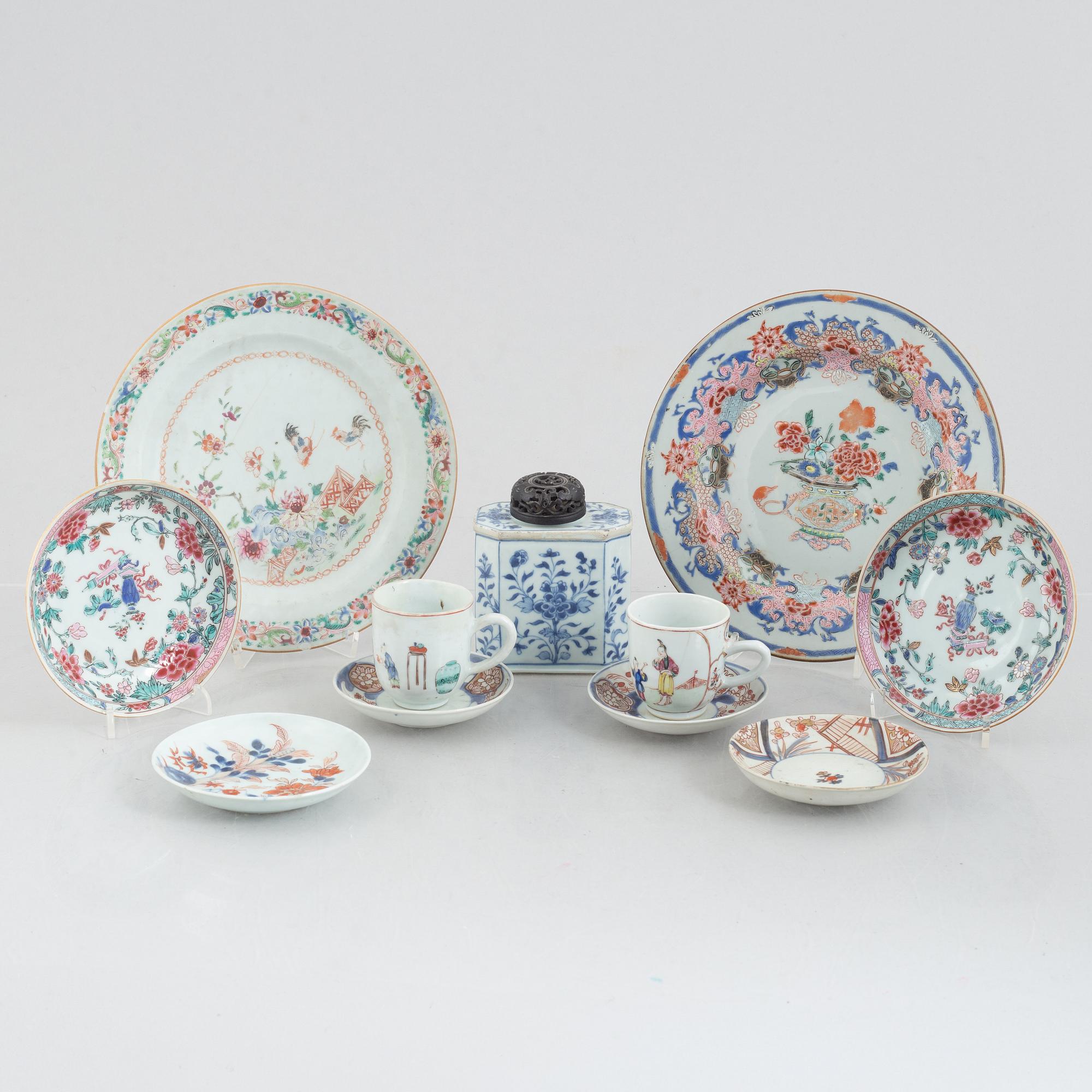 A group of 11 Chinese export porcelain pieces, Qing dynasty, 18th century.