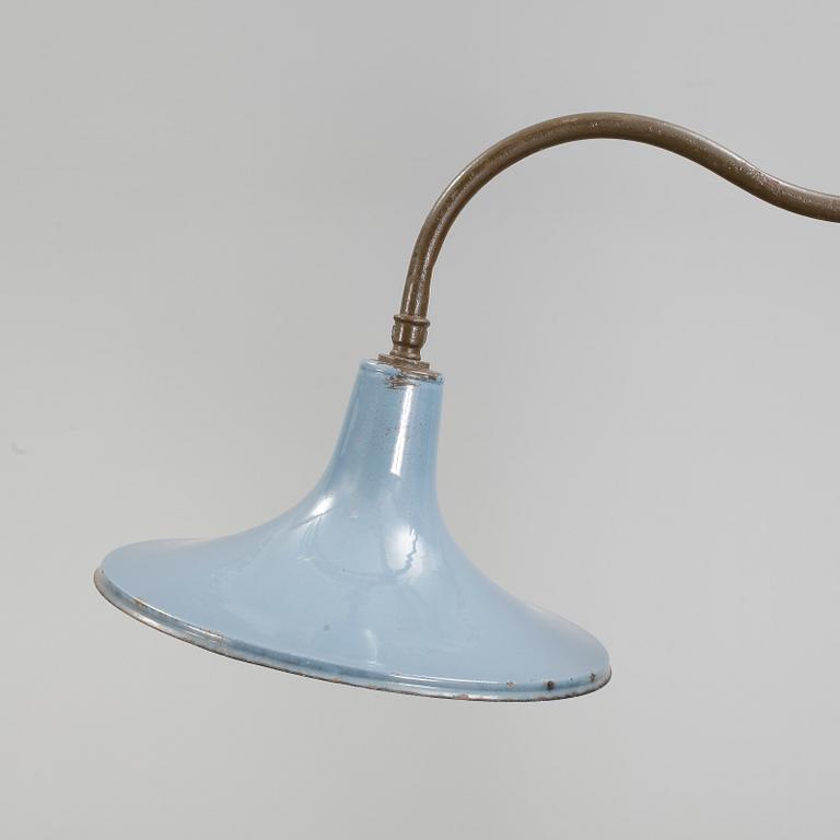 UTHOMHUSLAMPOR, 2 st, 1940/50-tal.