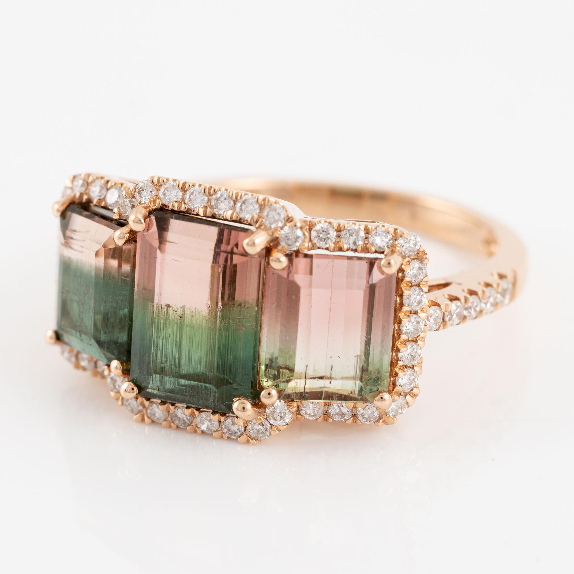 Ring with watermelon tourmaline and brilliant-cut diamonds.