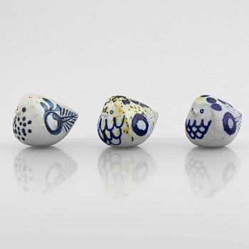 Lisa Larson, skulpturer, 8 st, småfåglar, stengods, Gustavsberg.