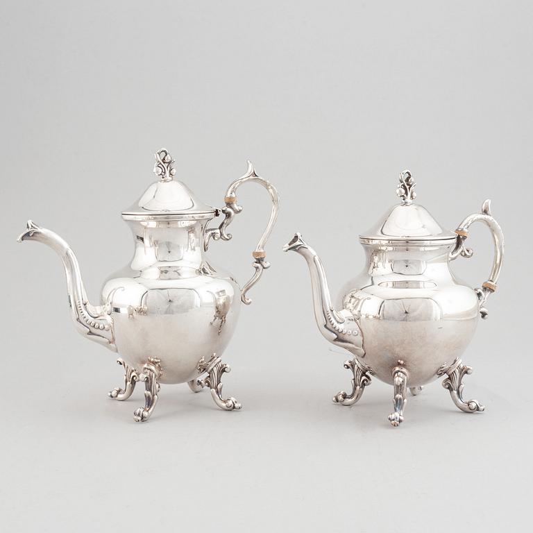A rococo-style silver plated coffee- and tea service, Birmingham Silver Co, USA, 20th century. (7 pieces).