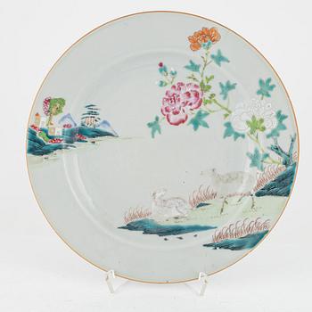 Plate and bowls, porcelain, China, including the Qing Dynasty, Qianlong (1736-95) (3 pieces).