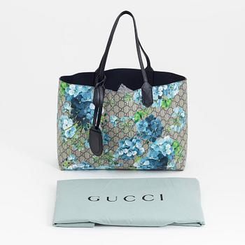 Gucci, a canvas shopper.