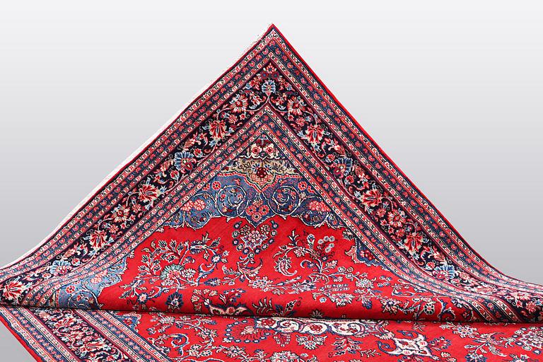 Matto, West persian, ca 320 x 242 cm.