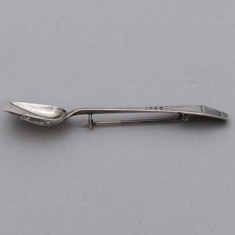 A 131-piece set of 'Suomi' silver cutlery, Suomen Kultaseppä oy/ Kultateollisuus oy, Turku 1927-1991.