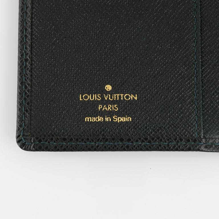 Louis Vuitton, 'Taiga Ring Agenda Holder'.