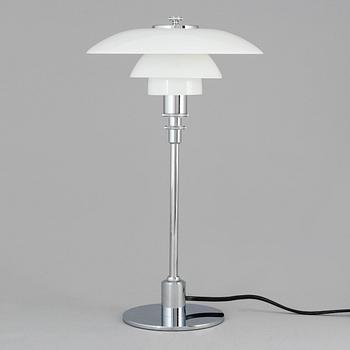 POUL HENNINGSEN, bordslampa, "PH 2/1", Louis Poulsen, Danmark.