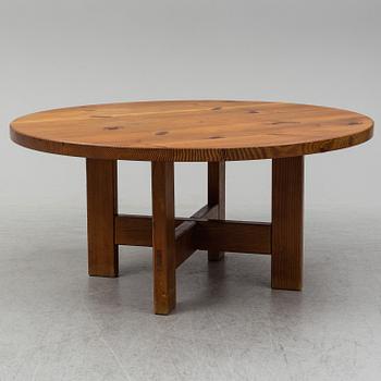 A second half of the 20th century pine dining table by Roland Wilhelmsson.