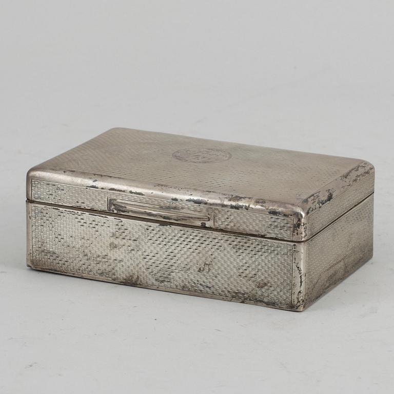 CIGARETTSKRIN, silver, Cohen & Charles, London, 1919.