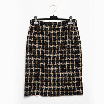 Chanel, a two-piece suit, after 2010, size Fr 38.
