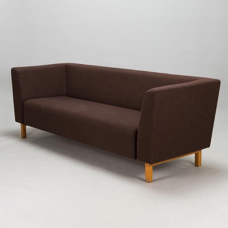 A 21st century 'Gap Lounge' sofa by Swedese.