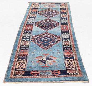 A runner carpet, Lori, ca. 292 x 93 cm.