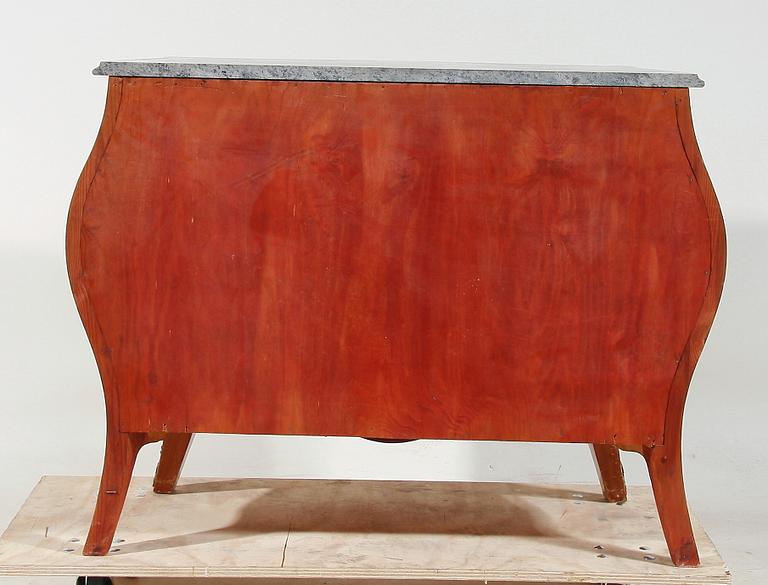 BYRÅ, rokokostil, 1900-talets mitt.