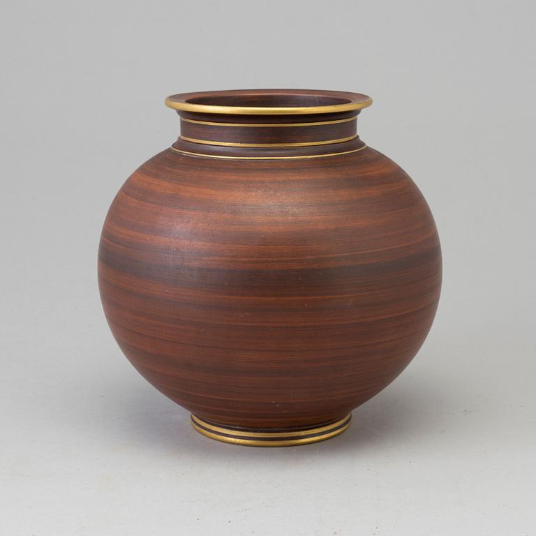 A Gunnar Nylund stoneware lamp base from Alp in Lidköping, 1930's.