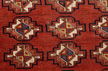 Matta, antik, Turkmen, ca 204-206 x 124 cm.