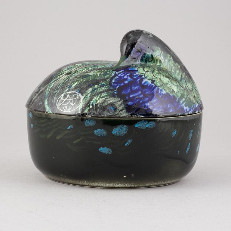 Dorrit Von Fieandt, a porcelain tureen, Arabia, 1980's.