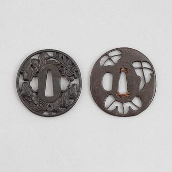 Tsuba, 2 pcs, Japan, mumei/mei, Edo.