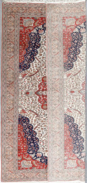 MATTA, möjligen Turkiet Kayseri ca 300x200 cm.