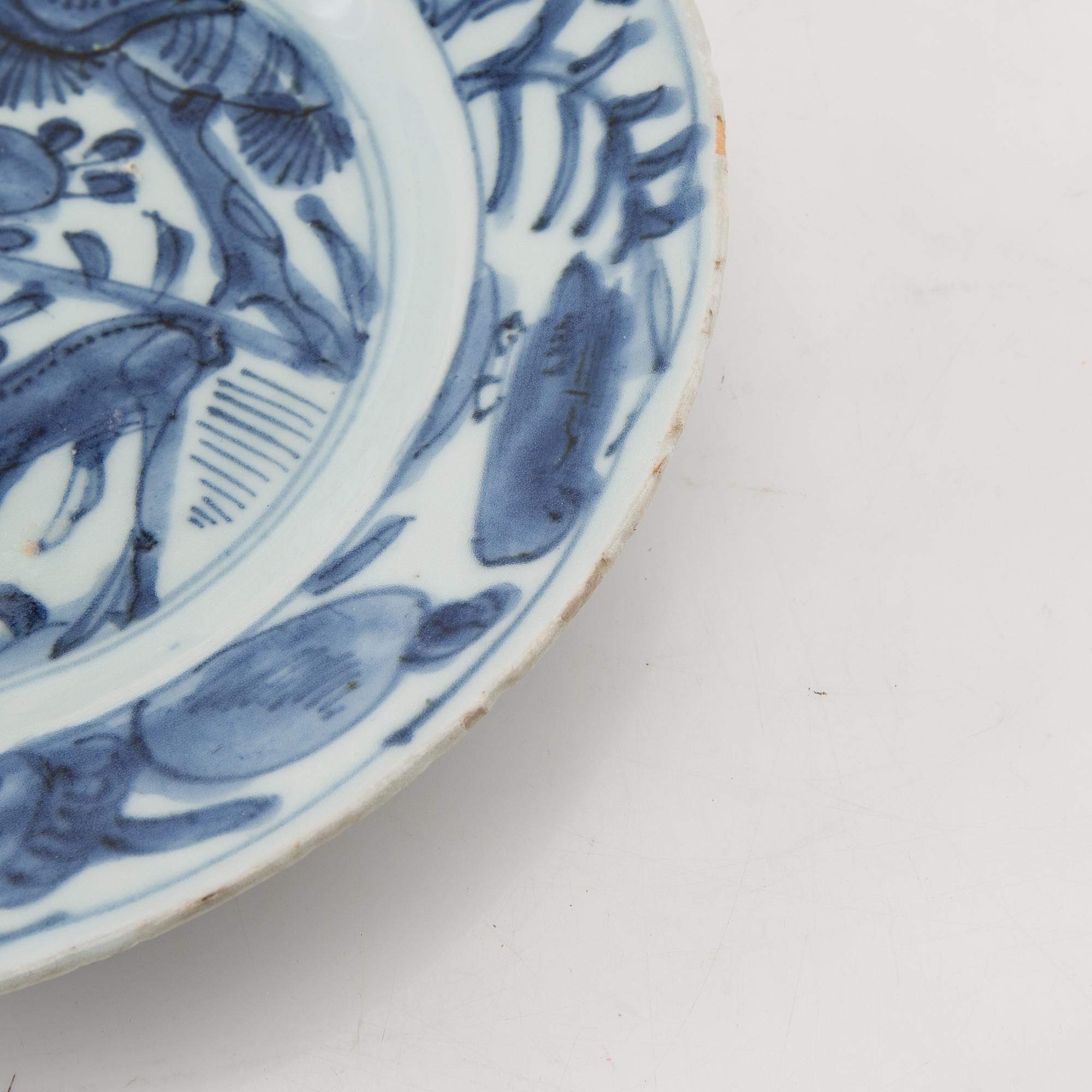 A blue and white plate, Ming dynasty, Wanli (1572-1620).