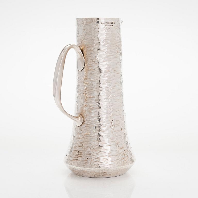 Tapio Wirkkala, tillbringare och bägare, 6 st, sterlingsilver, Kultakeskus, Tavastehus 1973-1974.