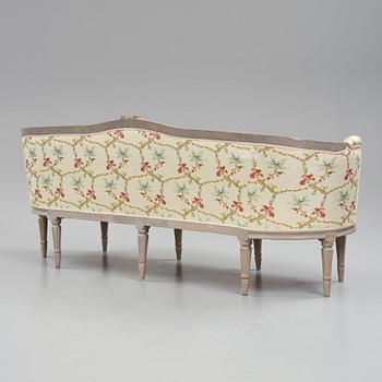 A gustavian sofa.