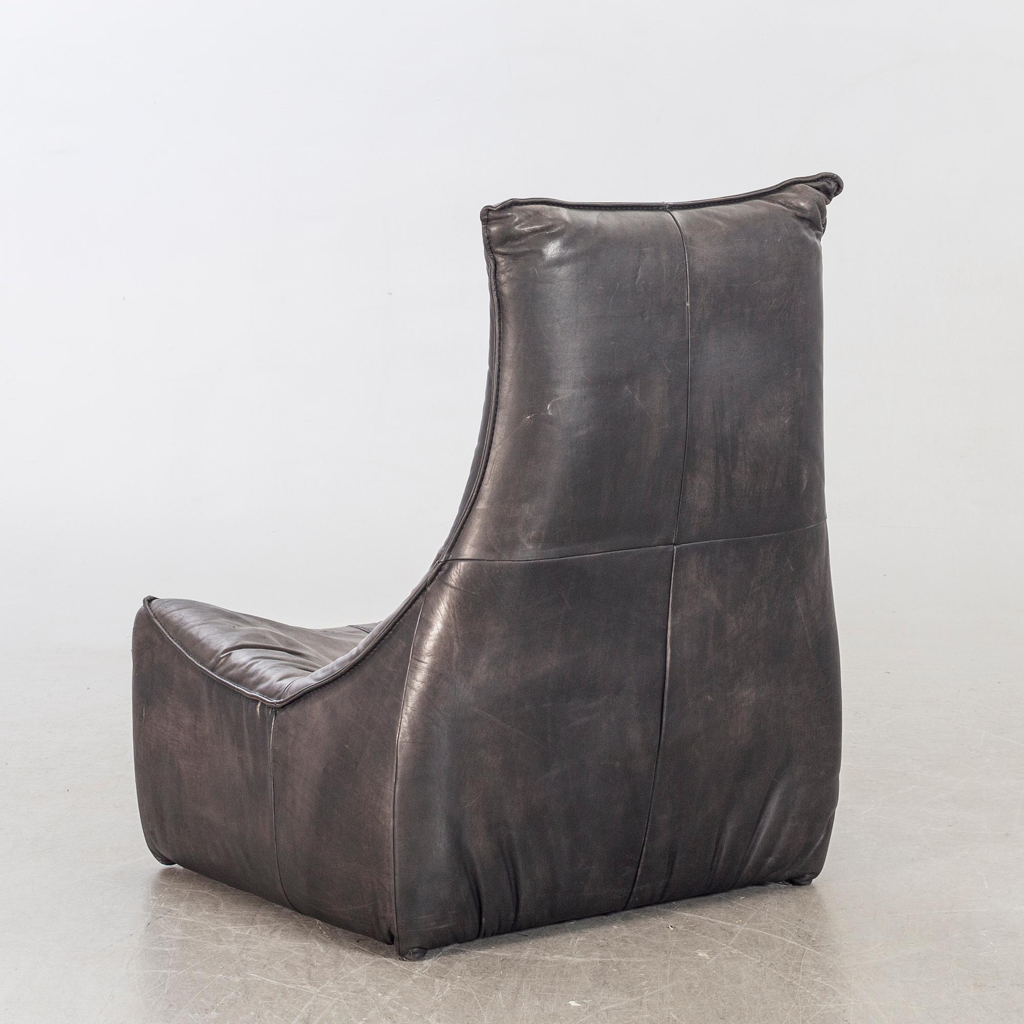 AN LOUNGE CHAIR "THE ROCK" GERARD VAN DEN BERG, MONTIS.