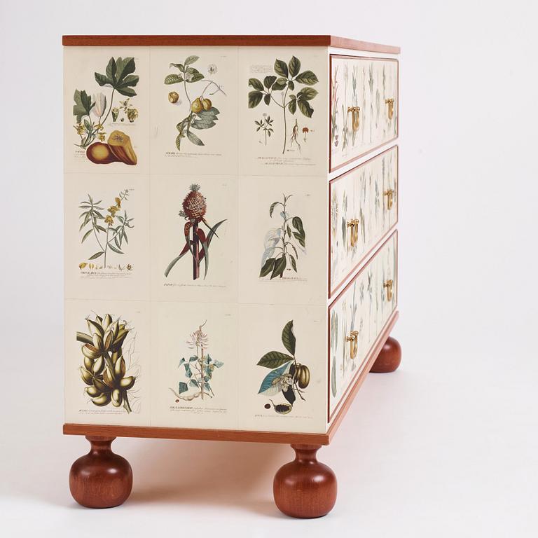 Josef Frank, a mahogany chest of drawers 'Florabyrå Linné', Svenskt Tenn, Sweden 2007, model 1050, jubilee ed. 31/50.