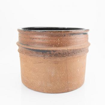 Signe Persson-Melin, ytterfoder/urna signerad Campos Filhos, Portugal delvis glaserat stengods.