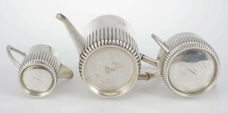 KAFFESERVIS, 3 delar, silver, CG Hallberg, Stockholm, 1920. Total vikt ca 585g.