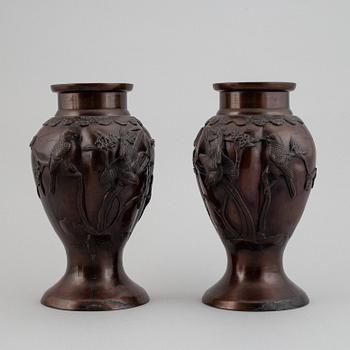 Four Japanes bronze vases, early 20th century.