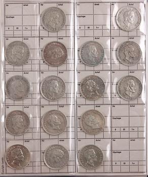 MYNTSAMLING, 4 album, mest silver, Sydamerika 1700-1900-tal. Totalvikt ca 5kg.