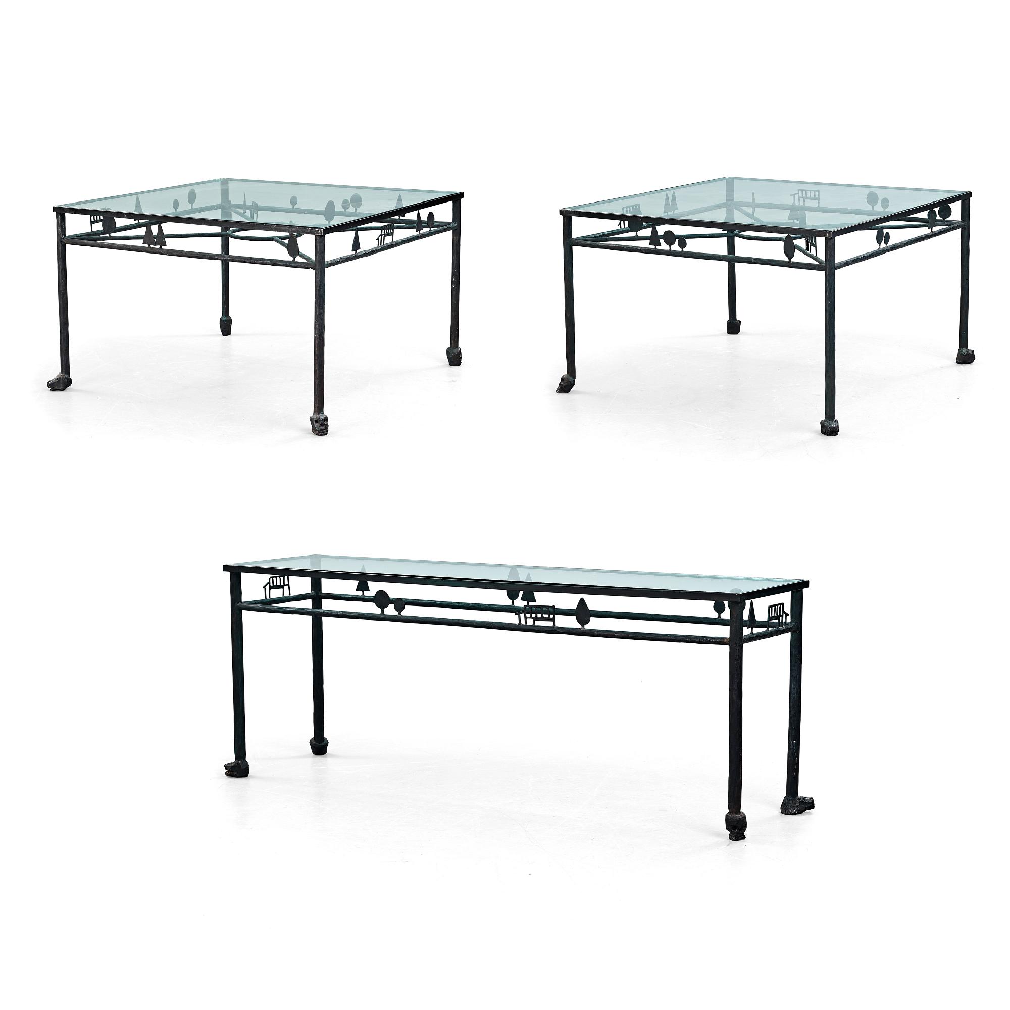 VILLKORAD FÖRSÄLJNING, gällande Bord samt sideboard med katalognummer 2, 3 och 4.