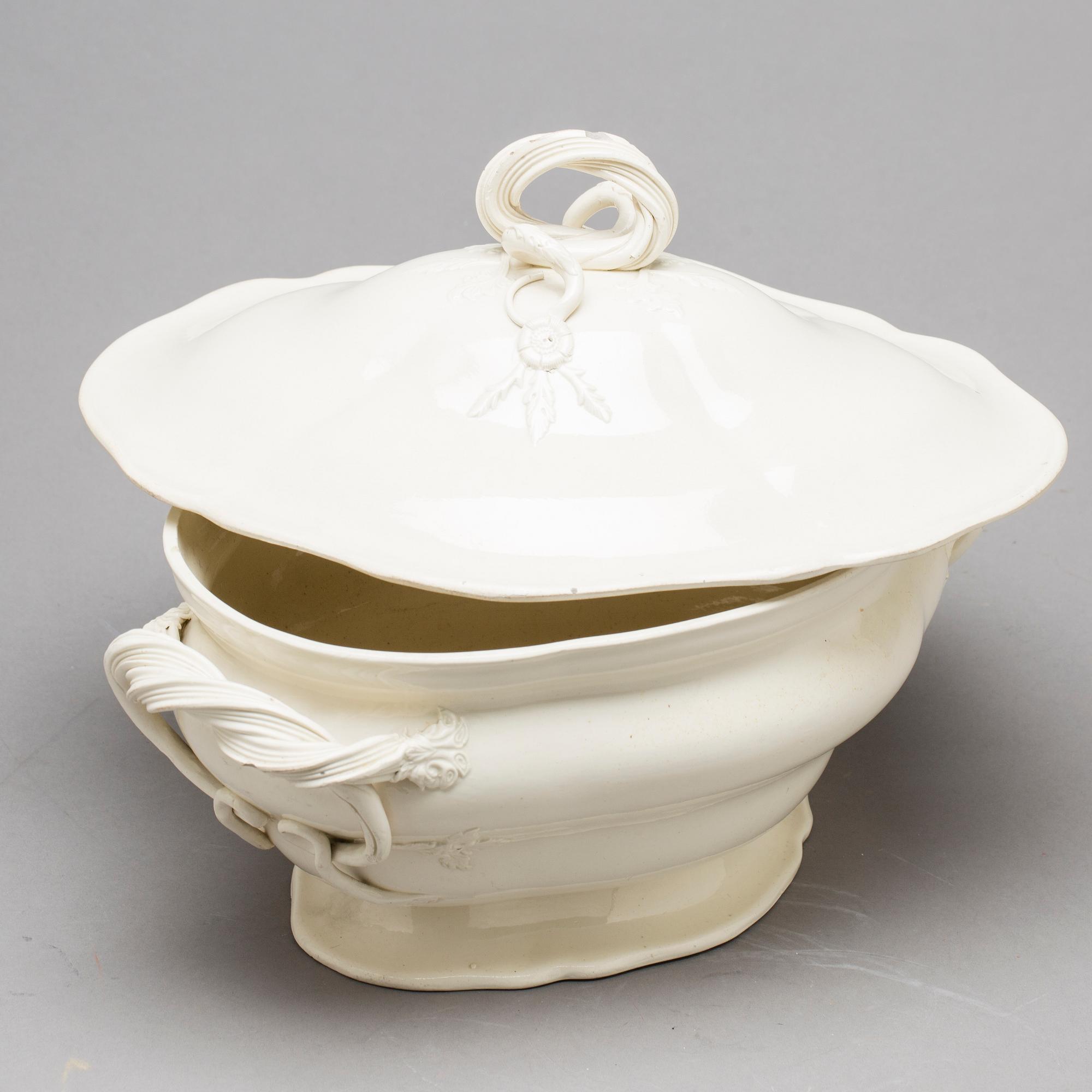 SOPPTERRIN, fajans, trol England 1700/1800-tal.