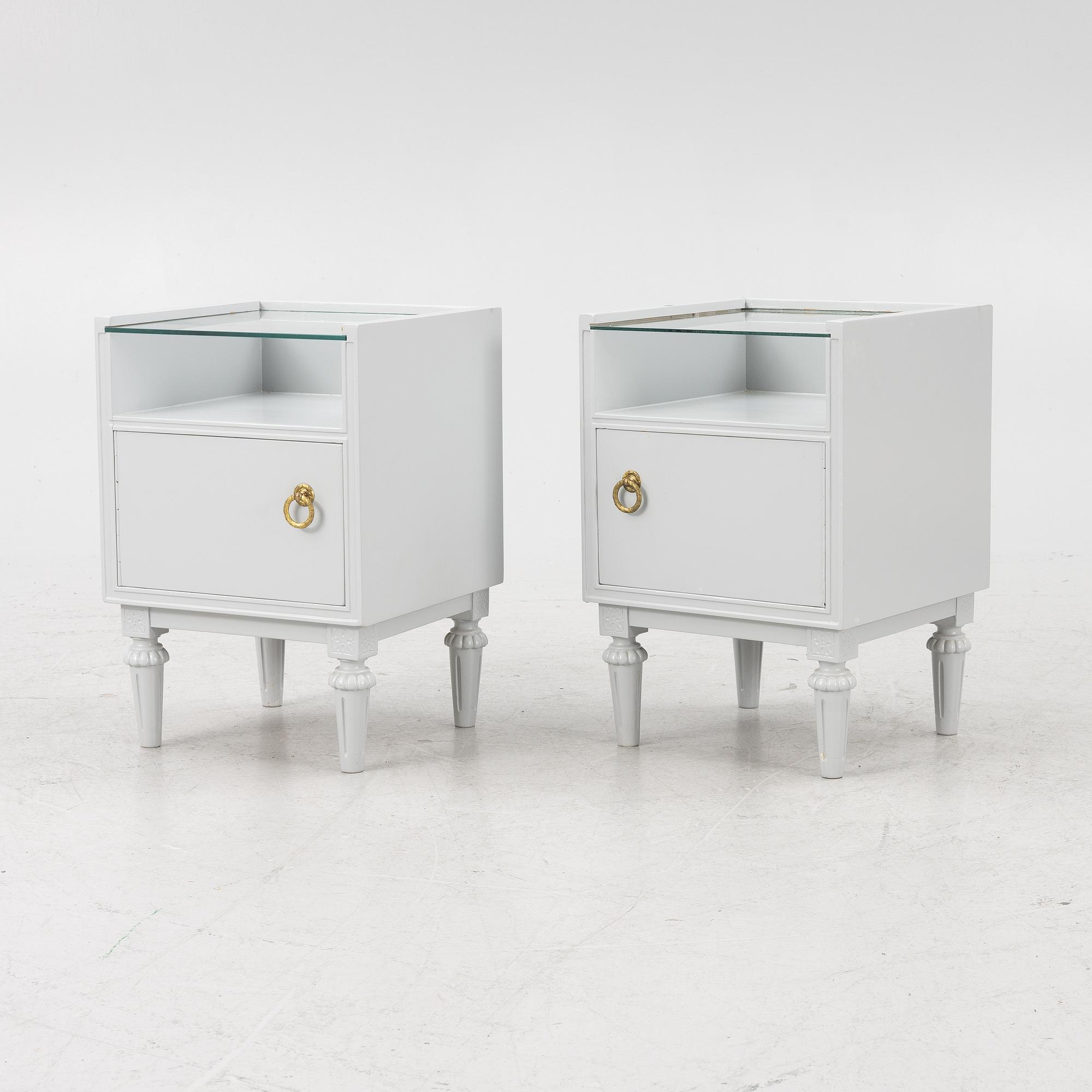 A pair of beside tables, 1920s/30s.