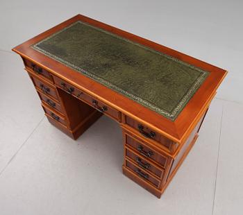 SKRIVBORD, England, 1900-talets andra hälft.