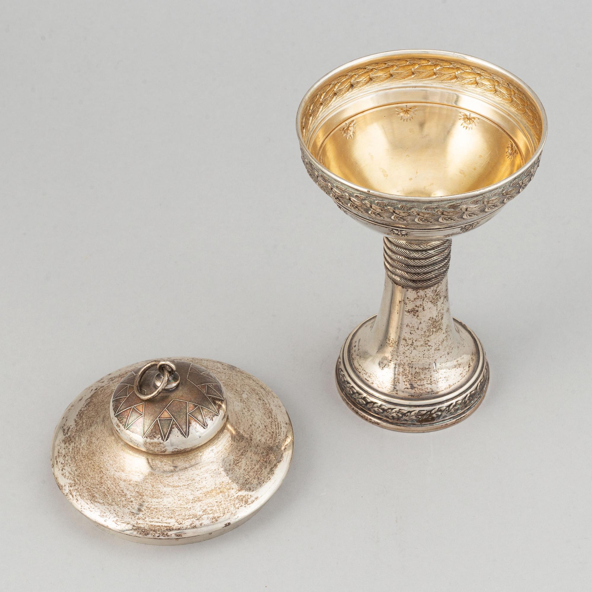 A parcel-gilt cup, maker's mark CG Hallberg, Stockholm, 1906.