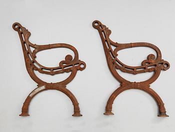 SOFFGAVLAR, ett par, gjutjärn, märkta Skoglund & Olsson, Gefle, tidigt 1900-tal.