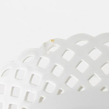 Royal Copenhagen, gallerskål med fat, porslin, "Musselmalet", Danmark.